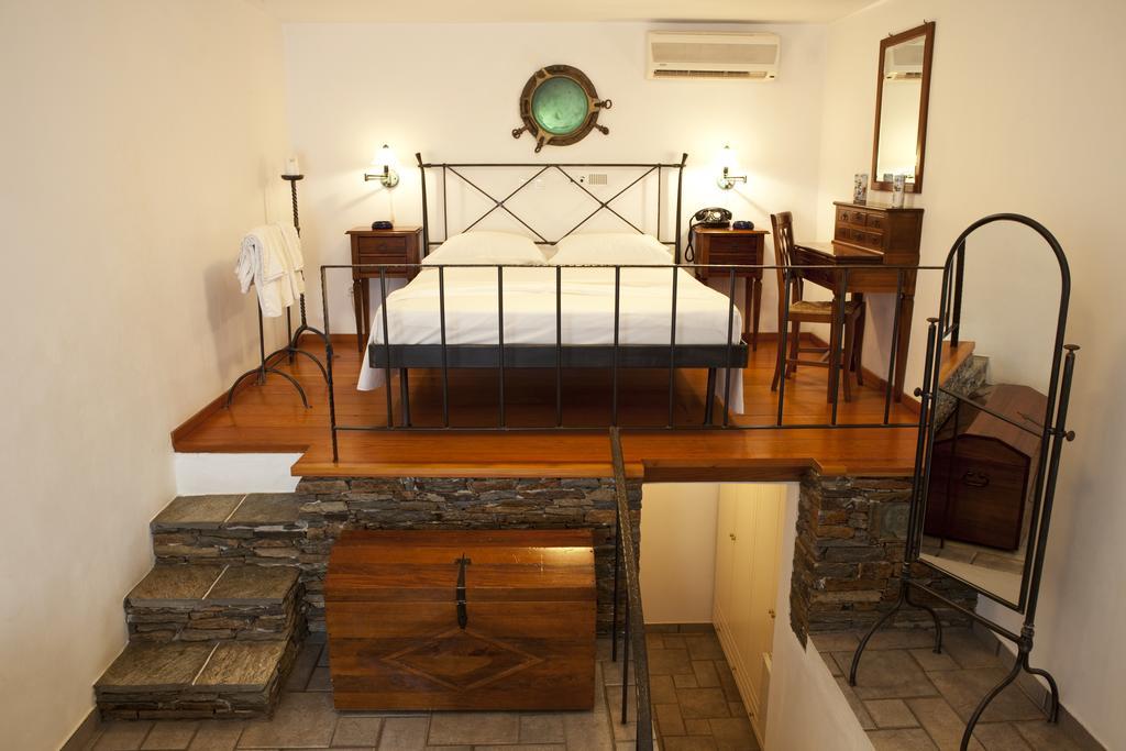 Alexandros Hotel Platis Gialos  Buitenkant foto